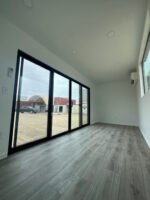 20ft Kantoorcontainer Kopen – Met Airco en Schuifpui - Image 3